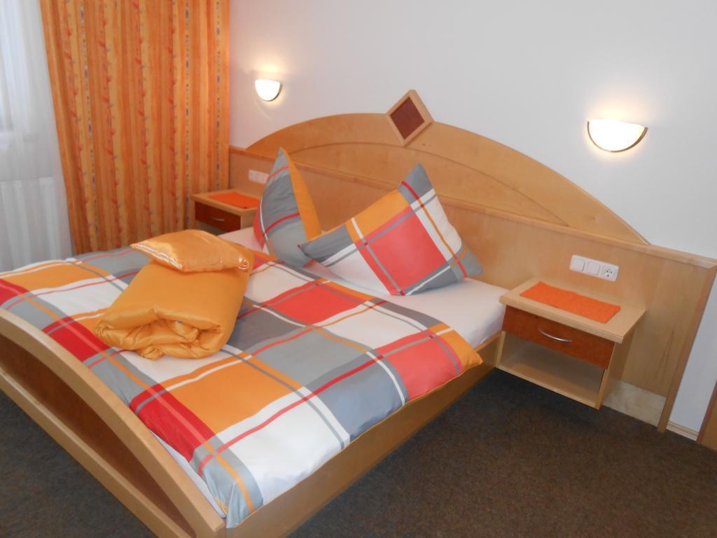 Apart Zangerle Kappl  Zimmer foto