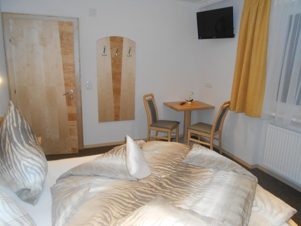 Apart Zangerle Kappl  Zimmer foto